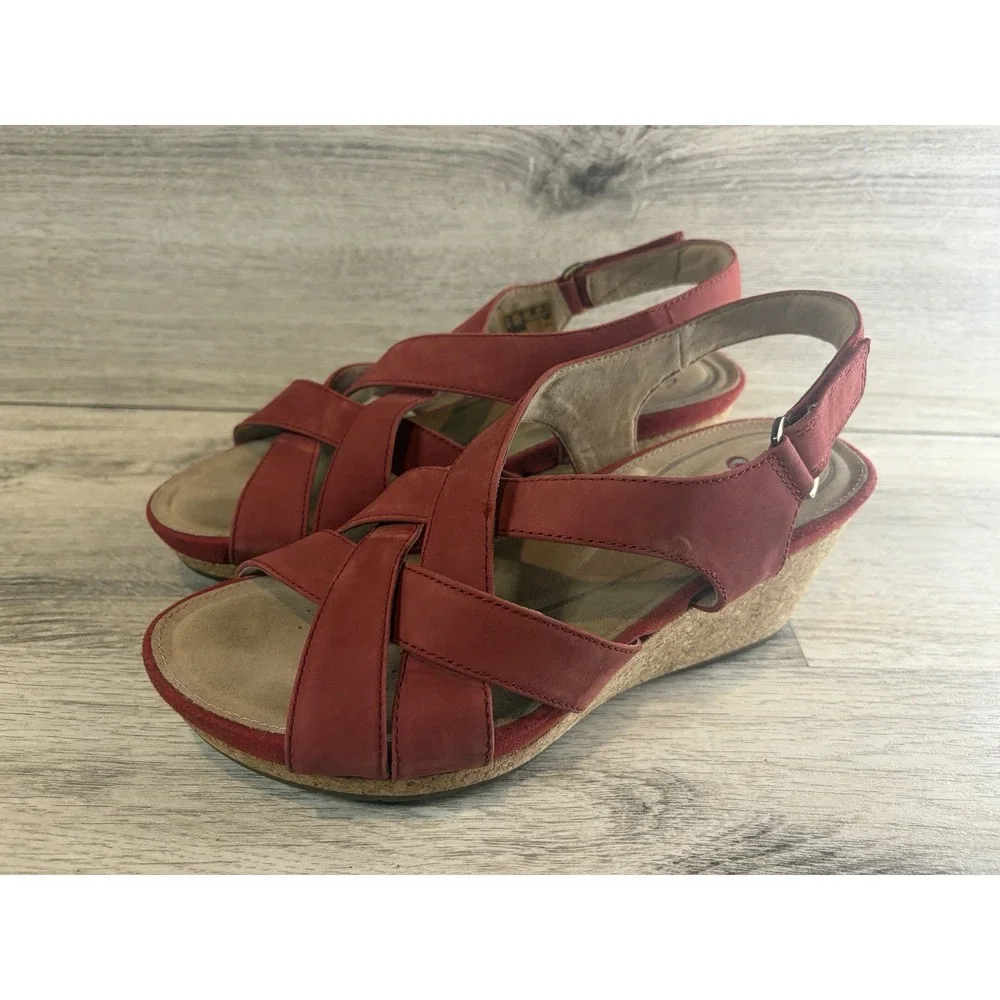 Clarks Un Capri Step Wedge Sandals Red Nubuck Womens 9 M Shoes Summer Strappy